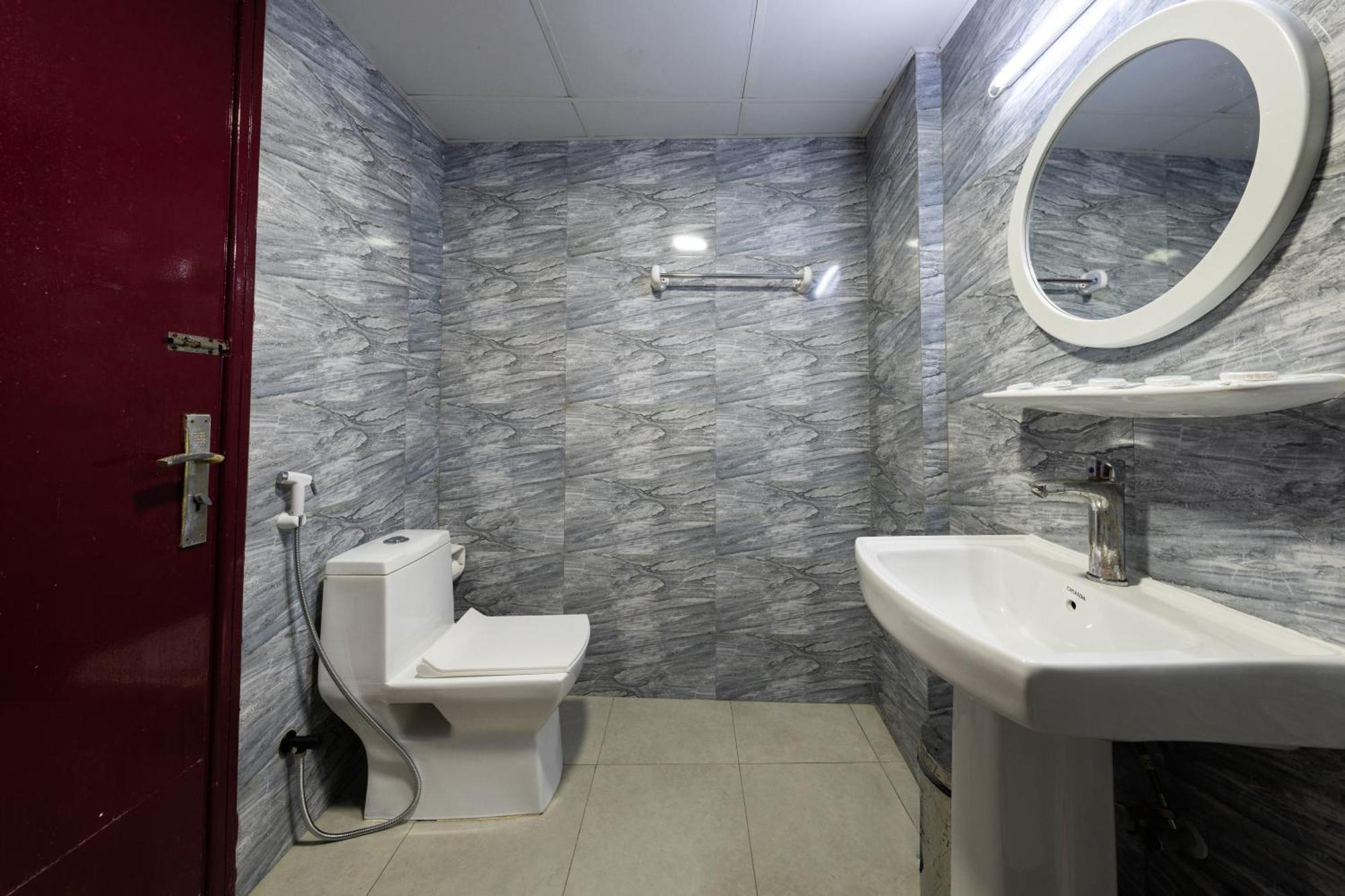Tanha Hotel Дубай Екстериор снимка
