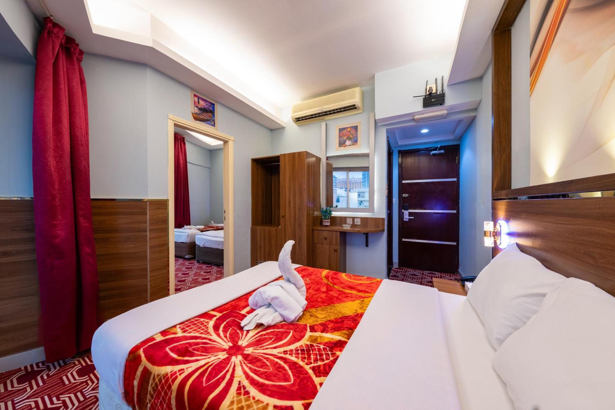 Tanha Hotel Дубай Екстериор снимка